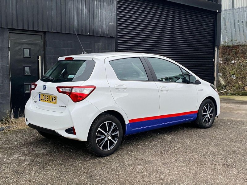 TOYOTA YARIS