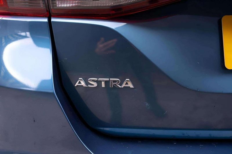 VAUXHALL ASTRA