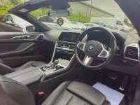 BMW 8 SERIES