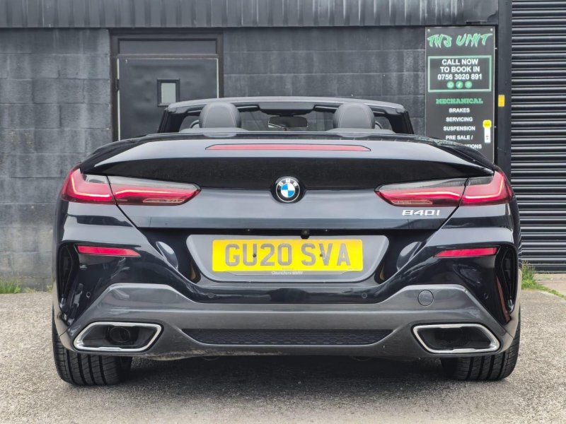 BMW 8 SERIES