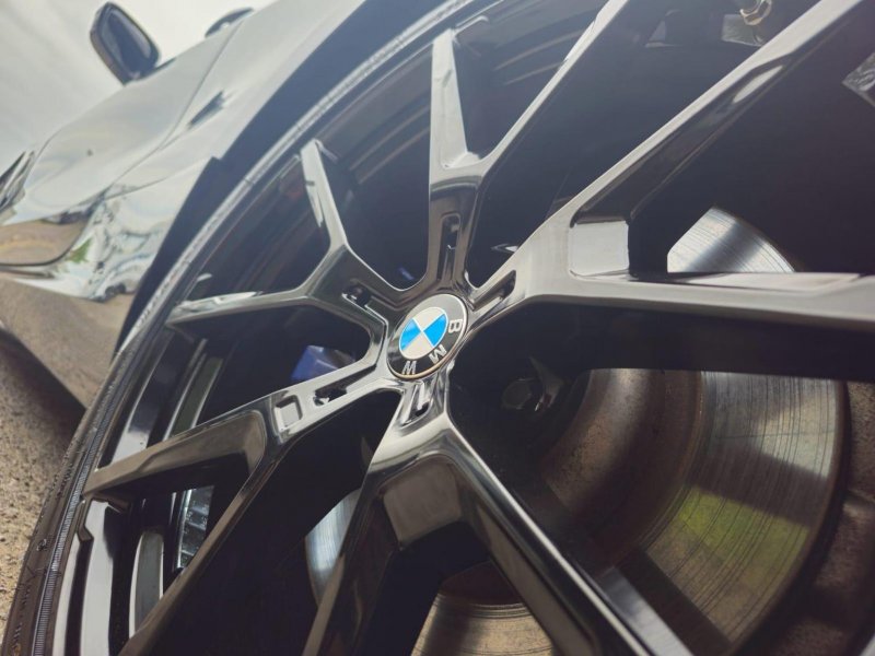 BMW 8 SERIES