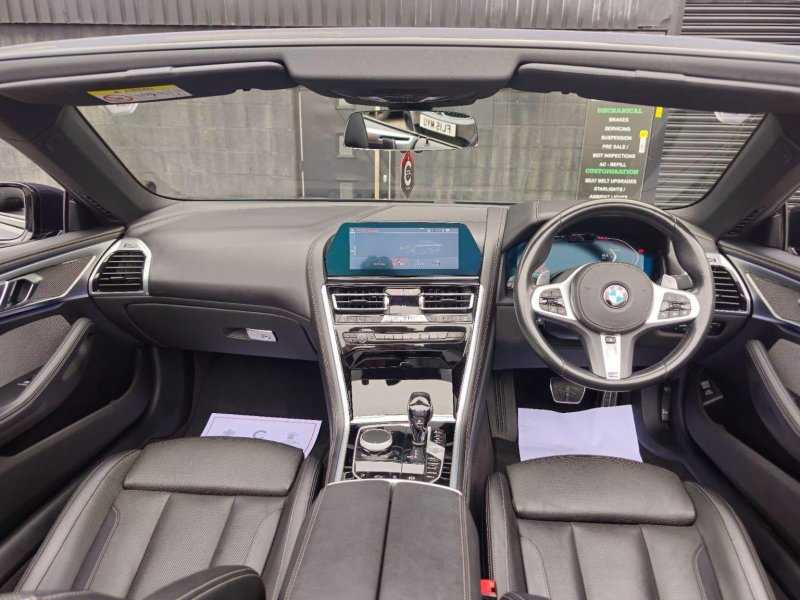 BMW 8 SERIES