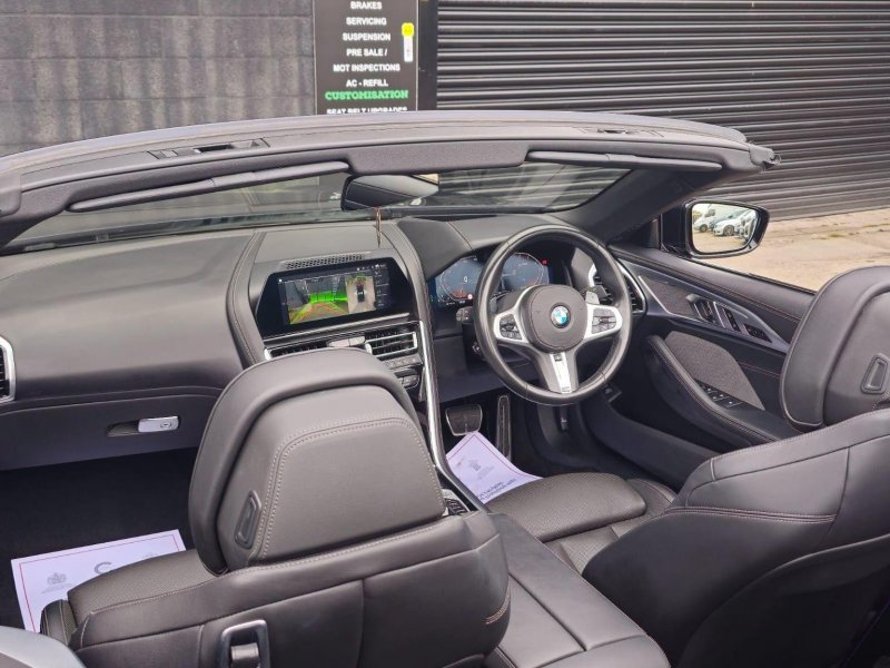 BMW 8 SERIES