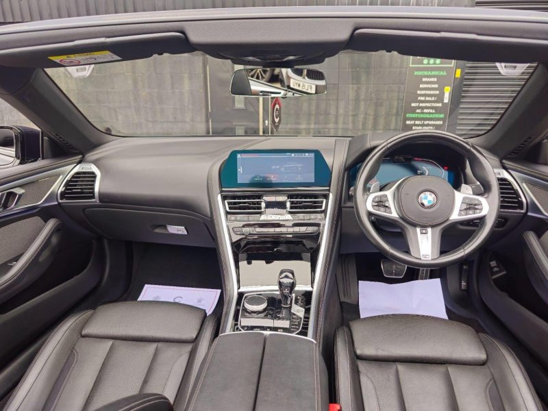 BMW 8 SERIES