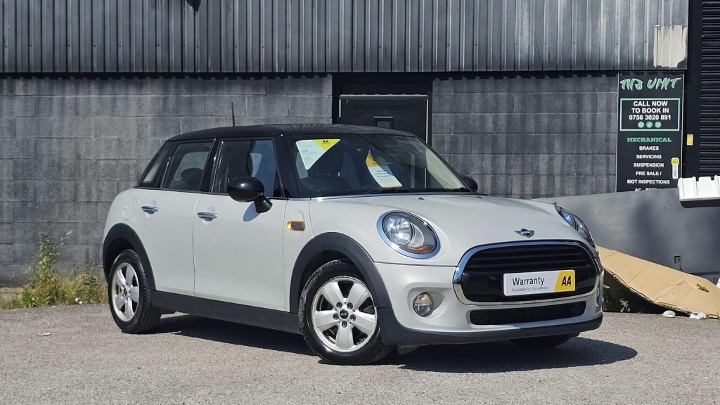 2017 MINI Hatch